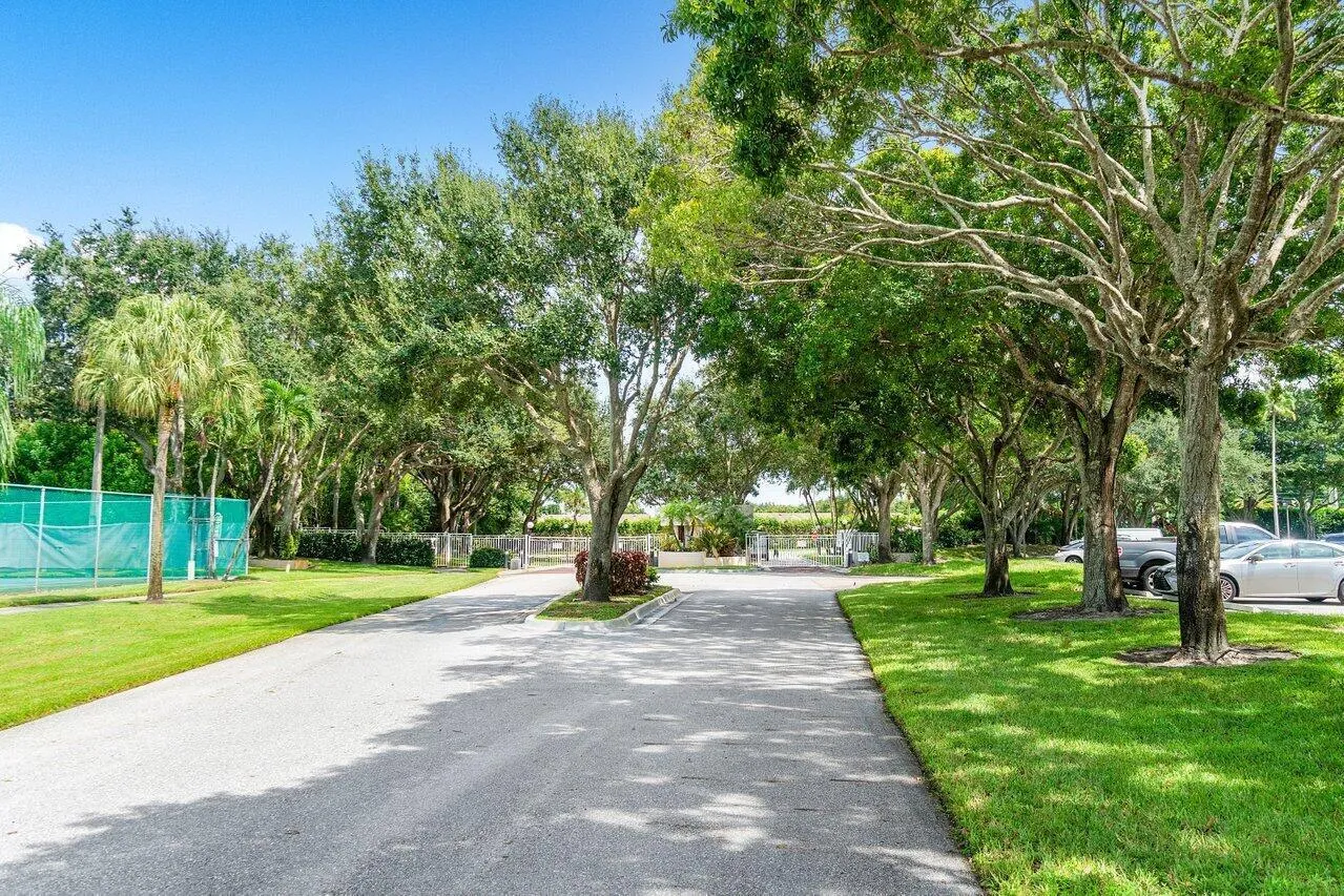 031-5884MorningstarCircle-205-DelrayBeac