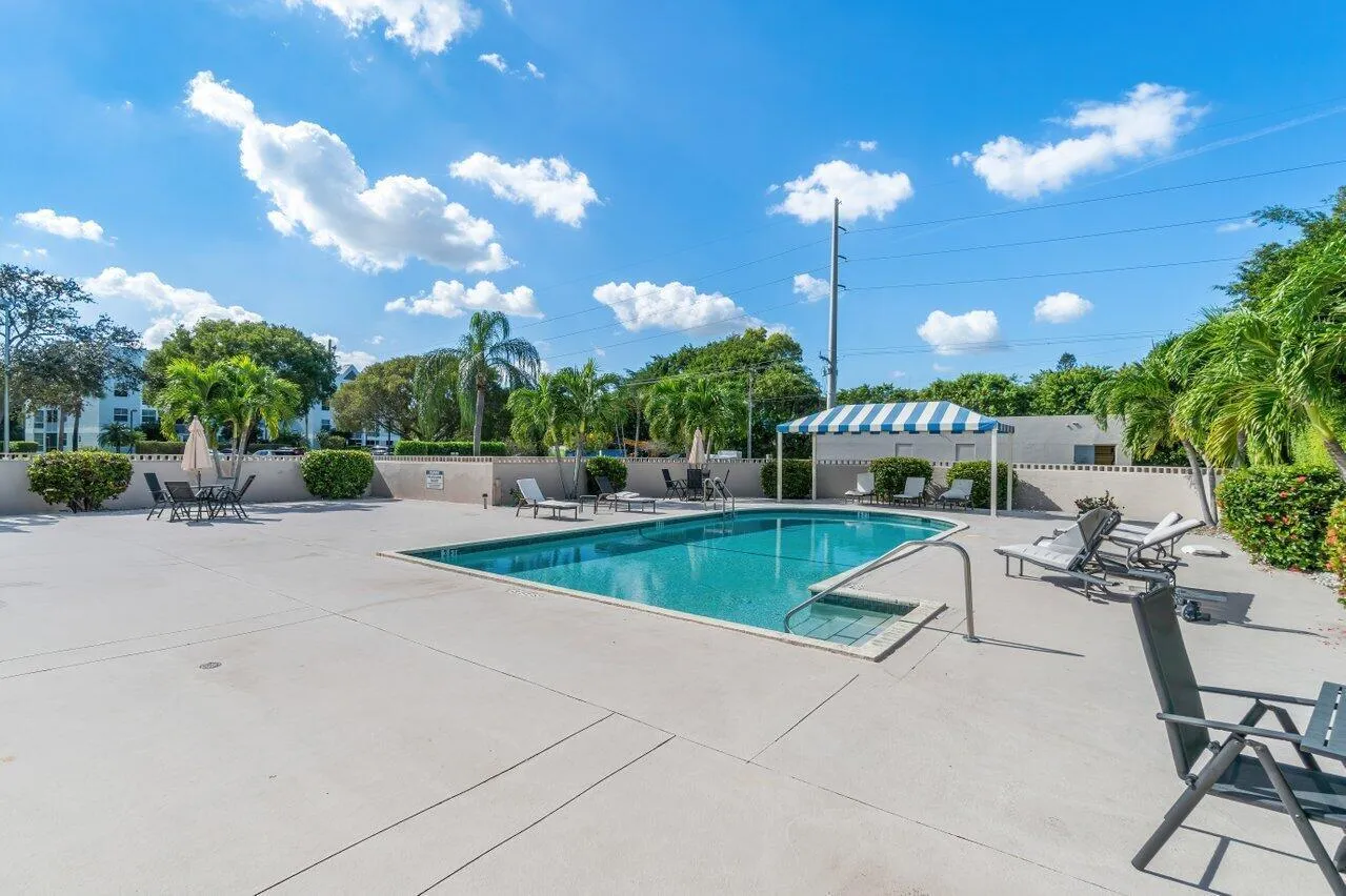 033-5884MorningstarCircle-205-DelrayBeac