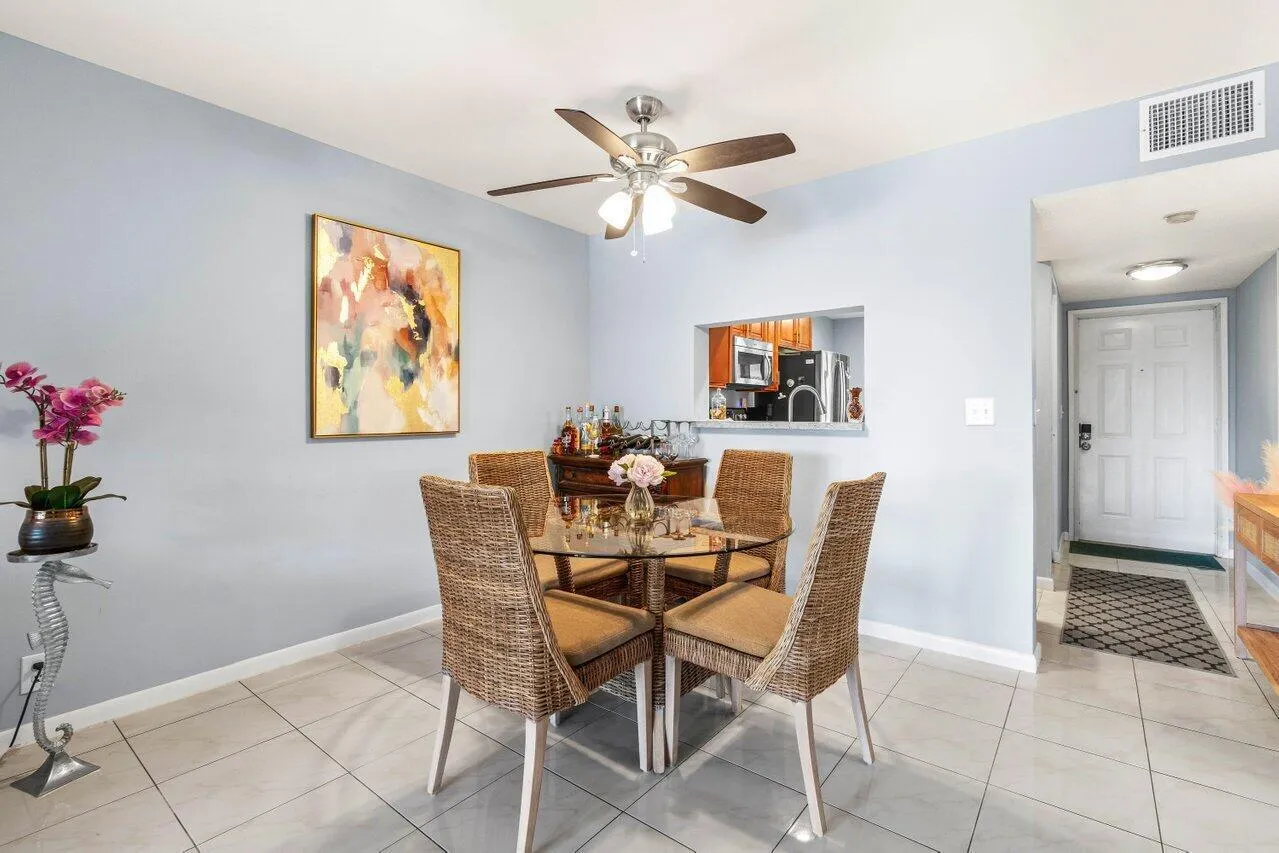 015-5884MorningstarCircle-205-DelrayBeac