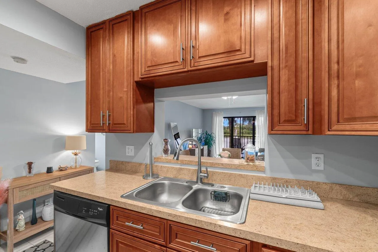 007-5884MorningstarCircle-205-DelrayBeac