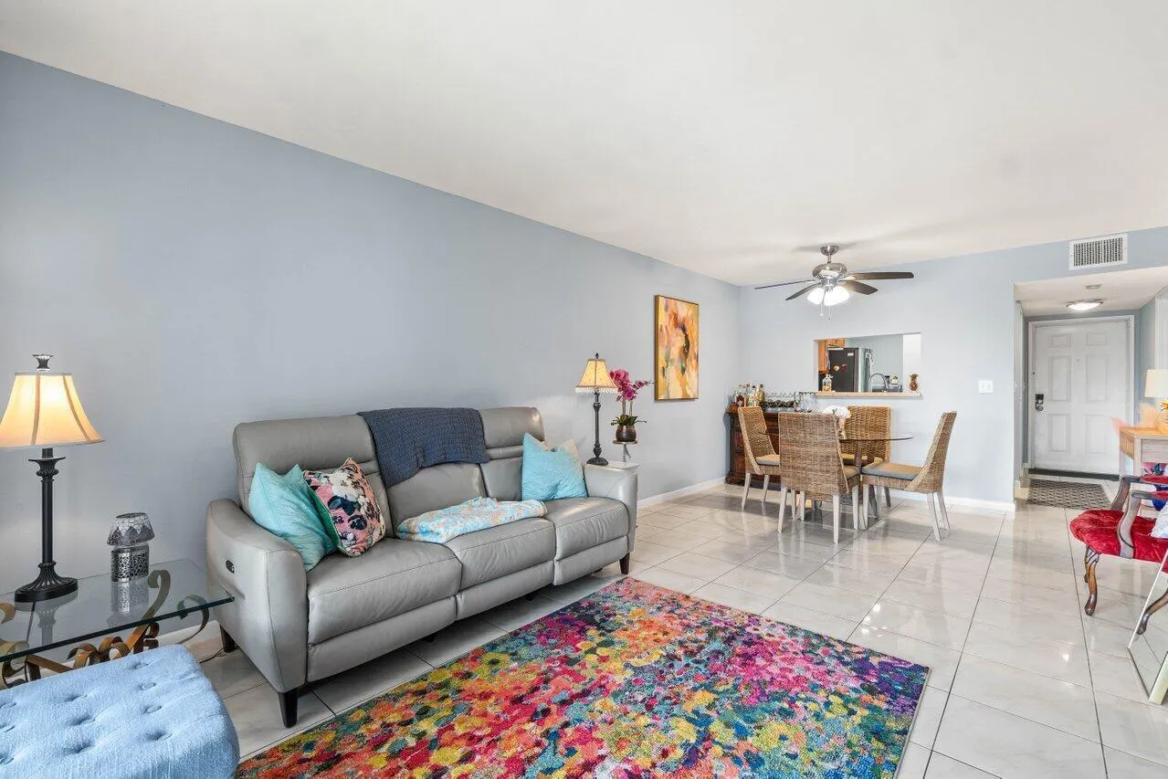 017-5884MorningstarCircle-205-DelrayBeac