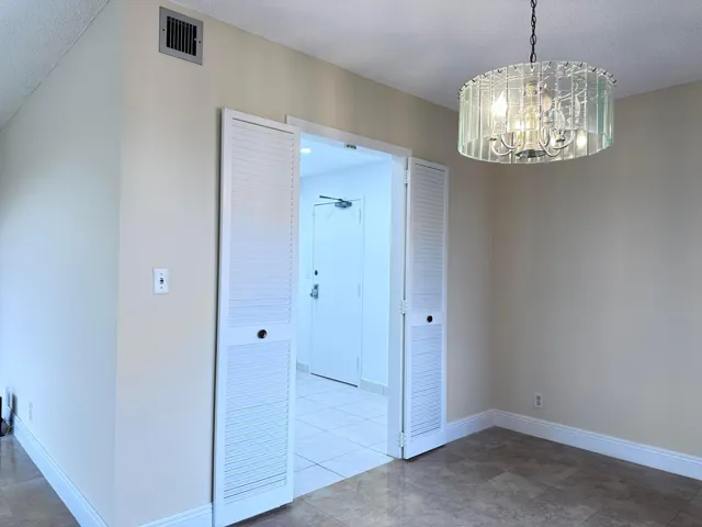 Dining area 3