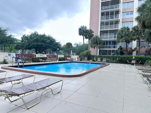 Pool 2