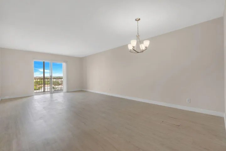 Dining / Living Room
