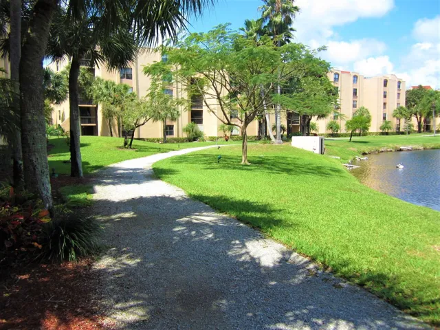 path around lake