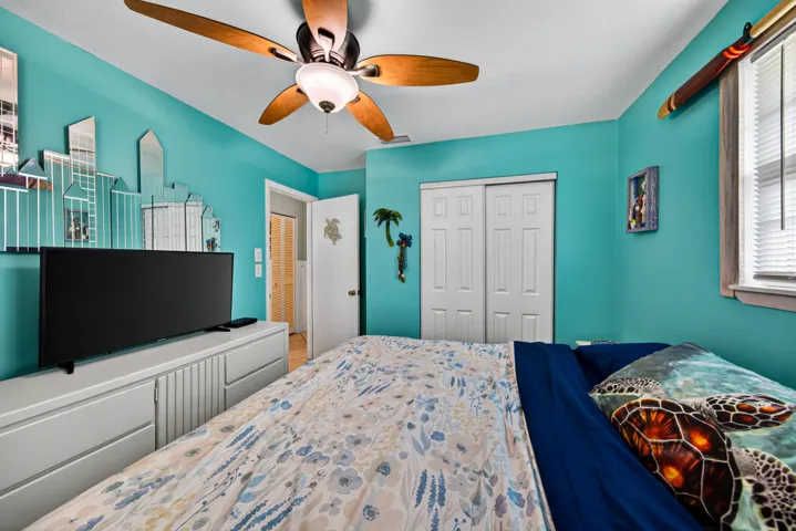 Guest Bedroom 2 - 2