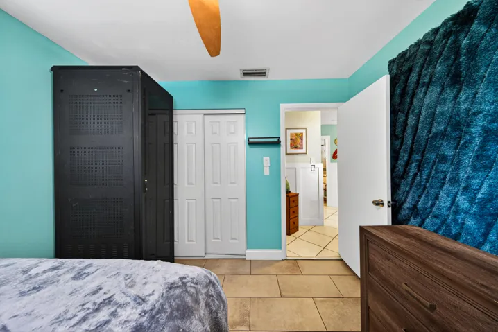 Guest Bedroom 1 - 2
