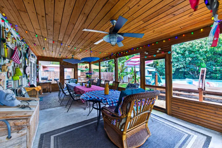 Screened In Porch - 3
