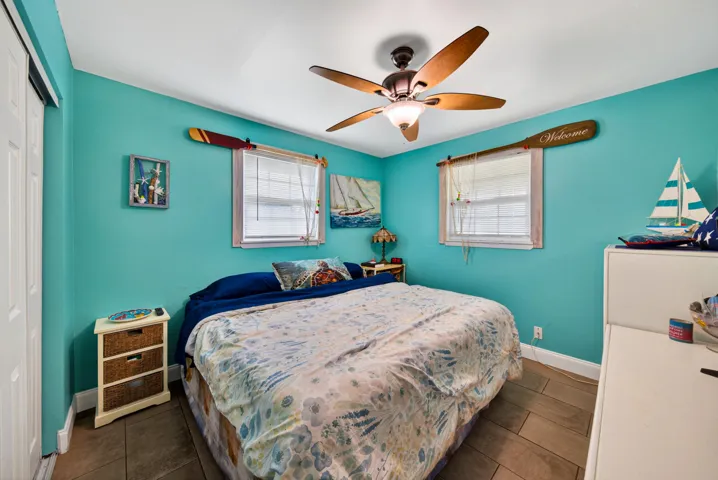 Guest Bedroom 2 - 1