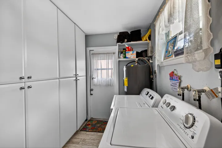 Laundry Room - 1
