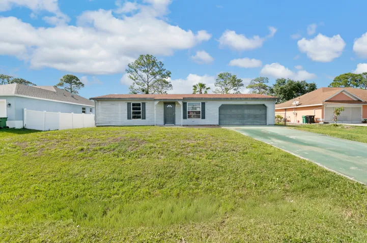 2-web-or-mls-113 SW Starfish Ave - 2