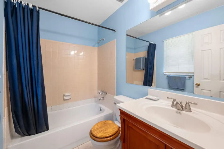 10-web-or-mls-113 SW Starfish Ave - 10