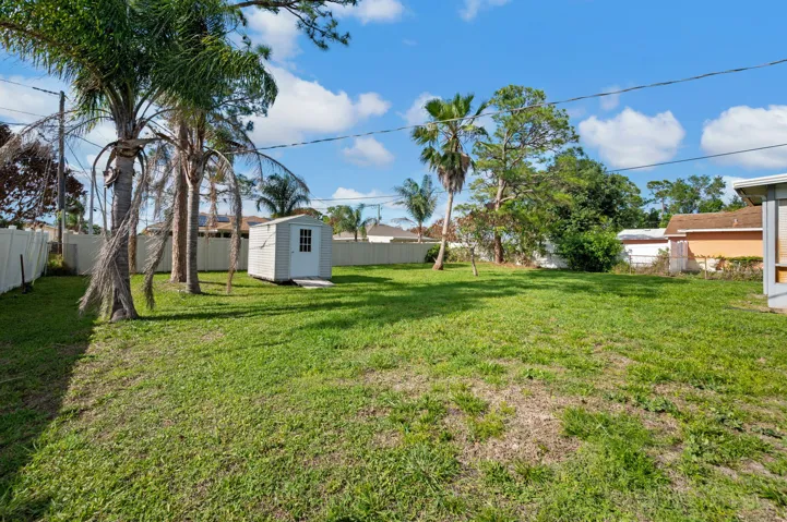 19-web-or-mls-113 SW Starfish Ave - 19