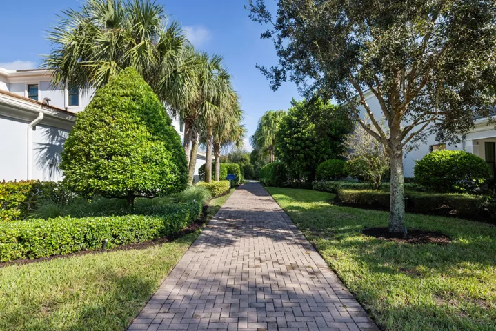 Wonderful walking trail around the perimeter of the neighborhood.