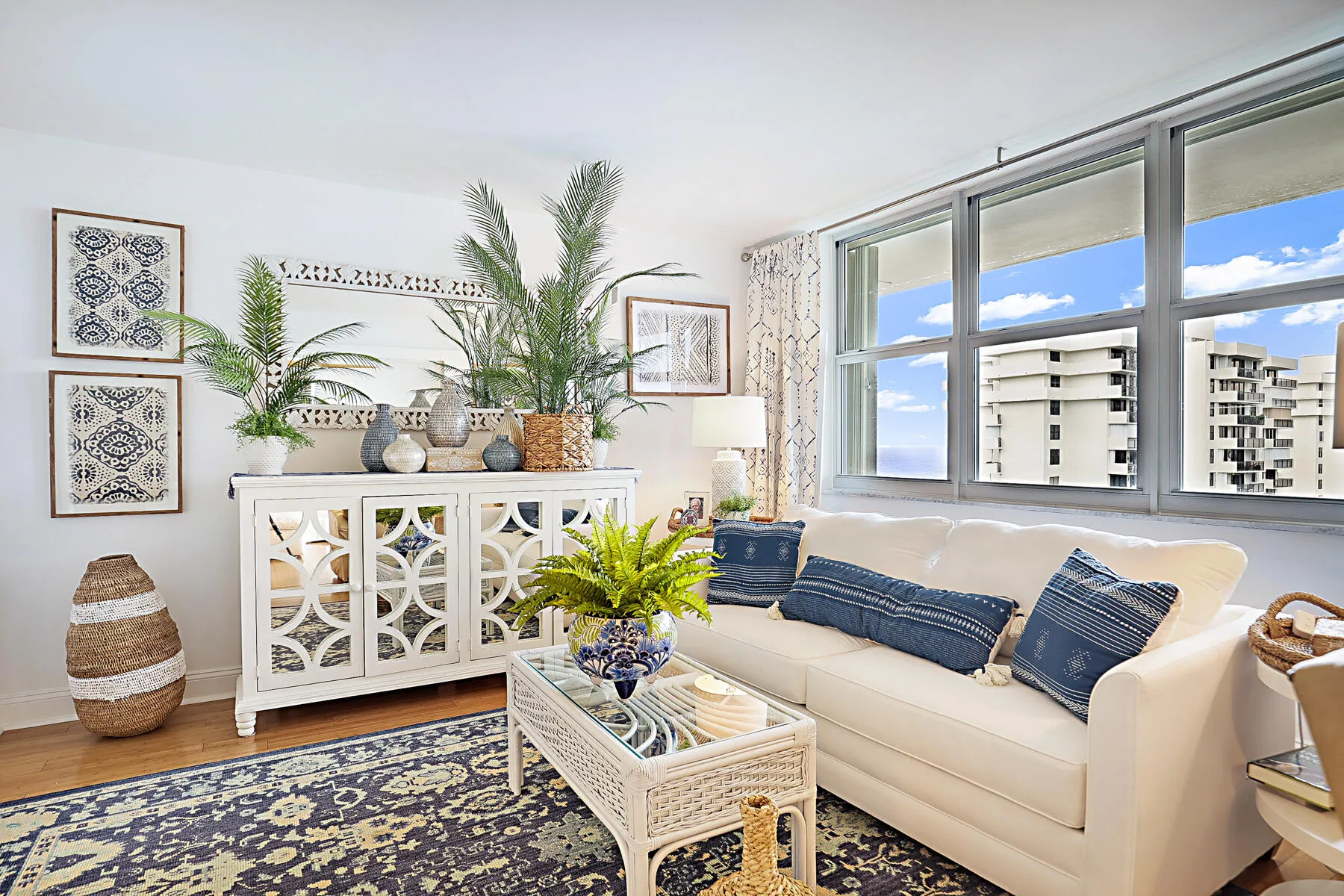 Guest bedroom/Den