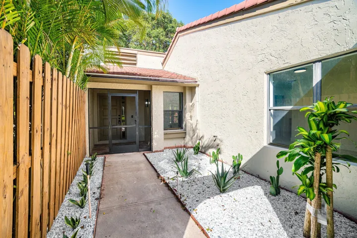 005-5944ForestGroveDrive-3-BoyntonBeach-