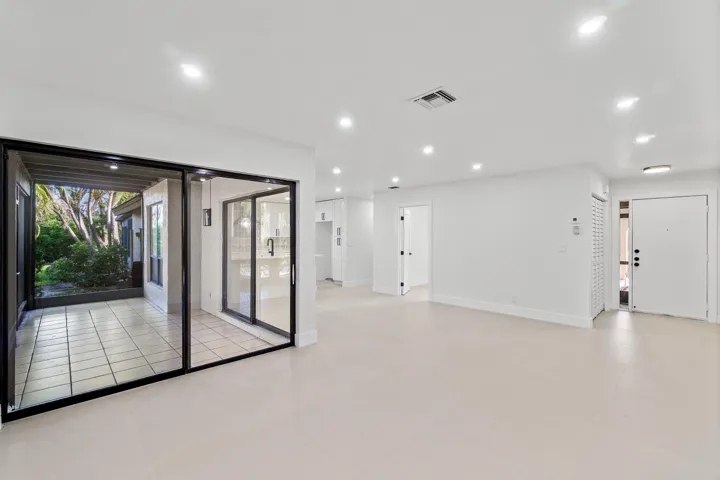 007-5944ForestGroveDrive-3-BoyntonBeach-