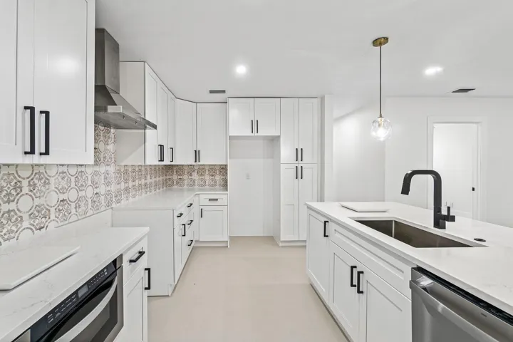 014-5944ForestGroveDrive-3-BoyntonBeach-