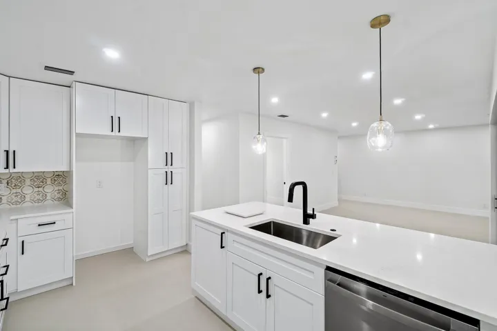 016-5944ForestGroveDrive-3-BoyntonBeach-