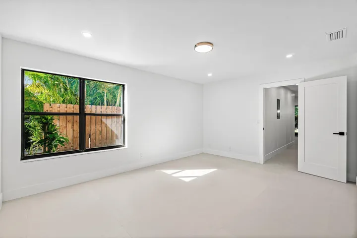 024-5944ForestGroveDrive-3-BoyntonBeach-