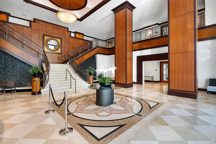 47-web-or-mls-The Symphony #2013 Fort La
