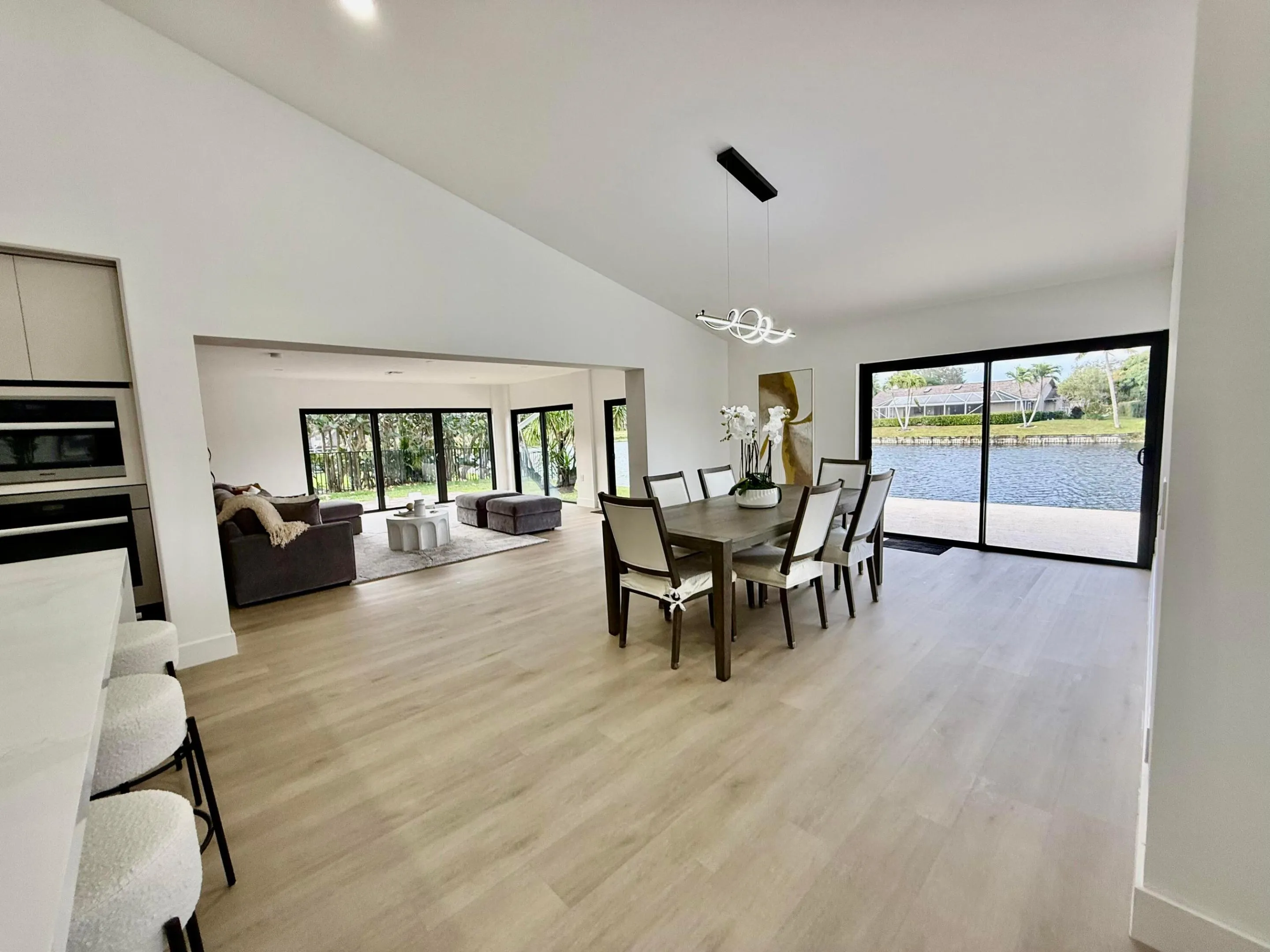 Modern Chef's Kitchen