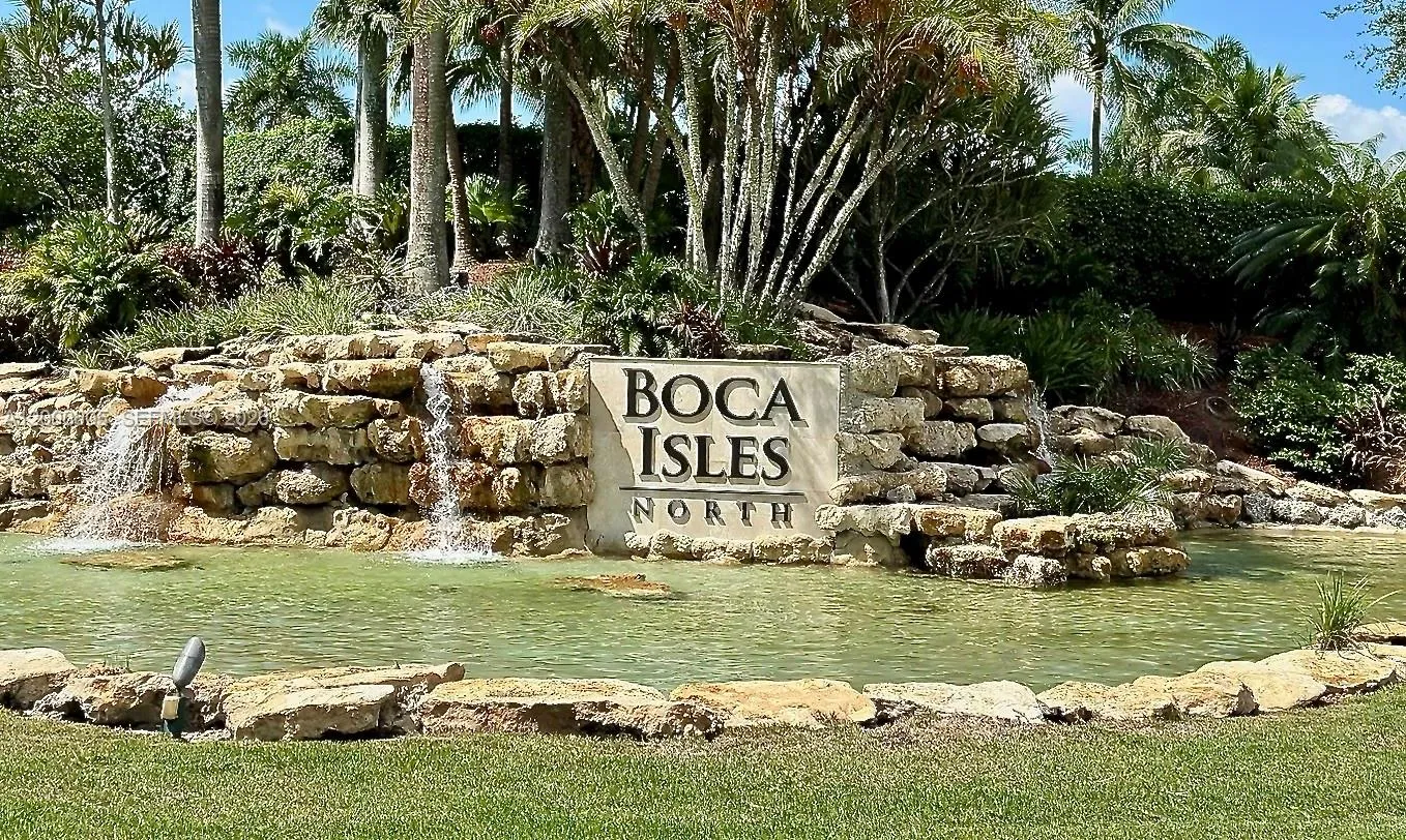 BOCA ISLES NORTH!!! GORGEOUS COMMUNITY!