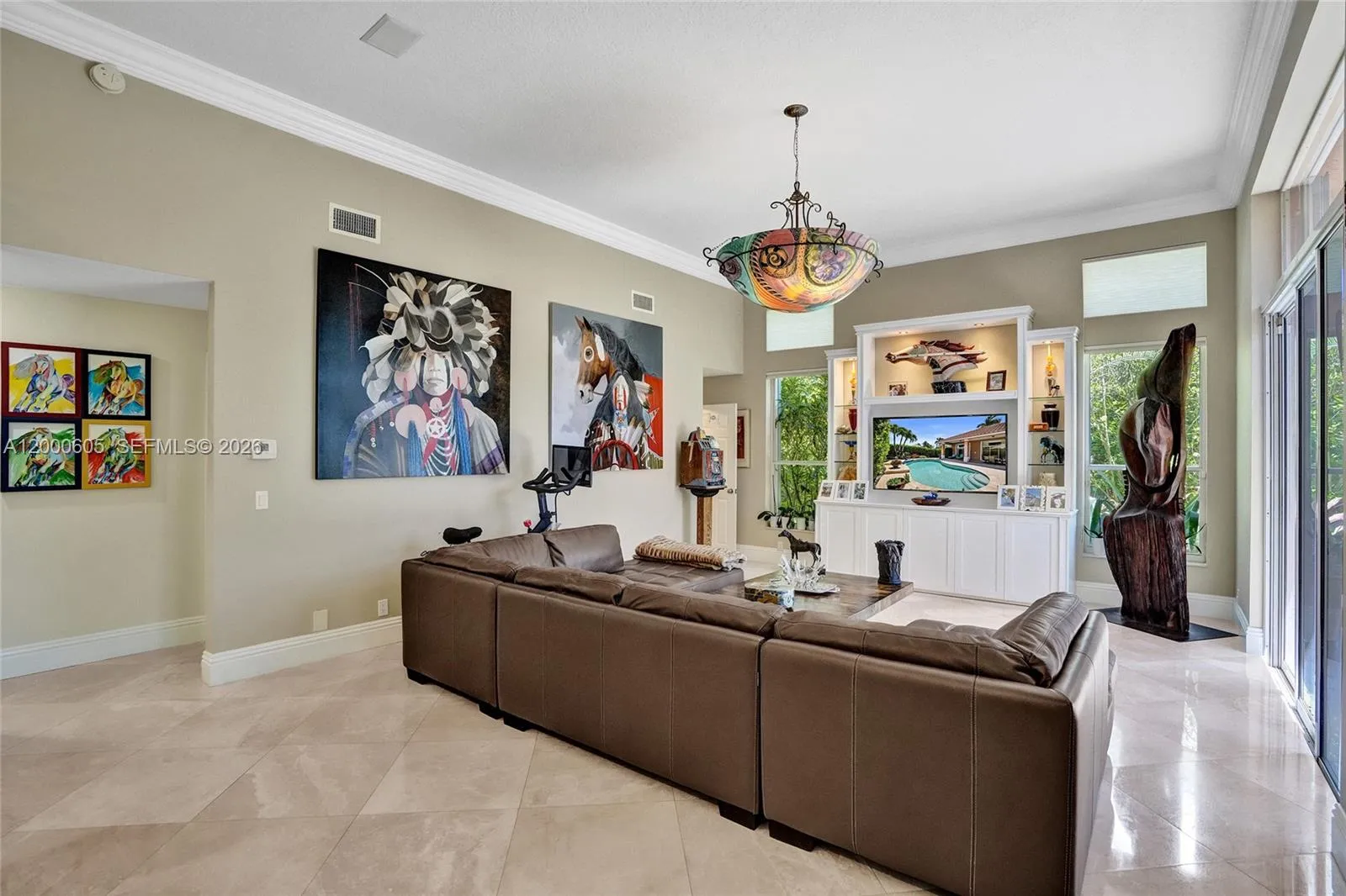 HUGE FAMILY ROOM!