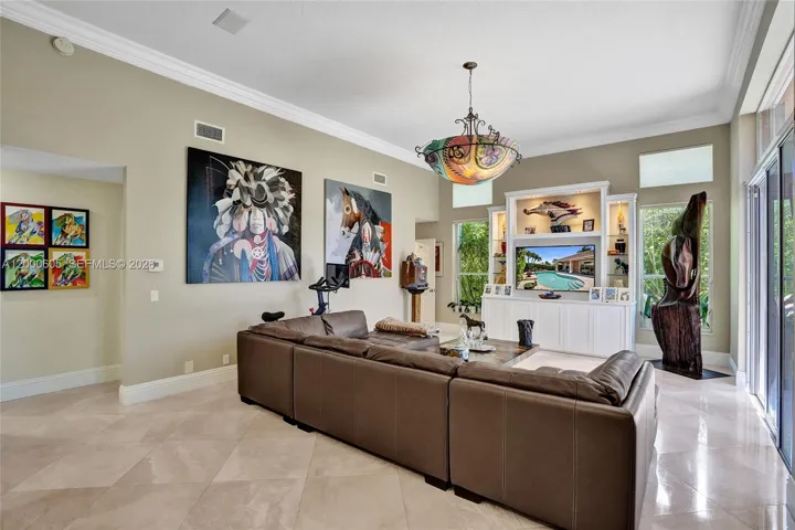 HUGE FAMILY ROOM!
