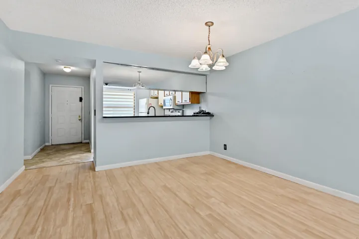 10 Dining room 02
