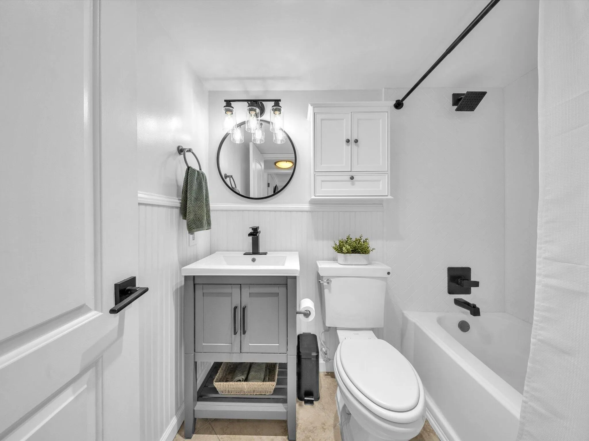 Guest Bathroom