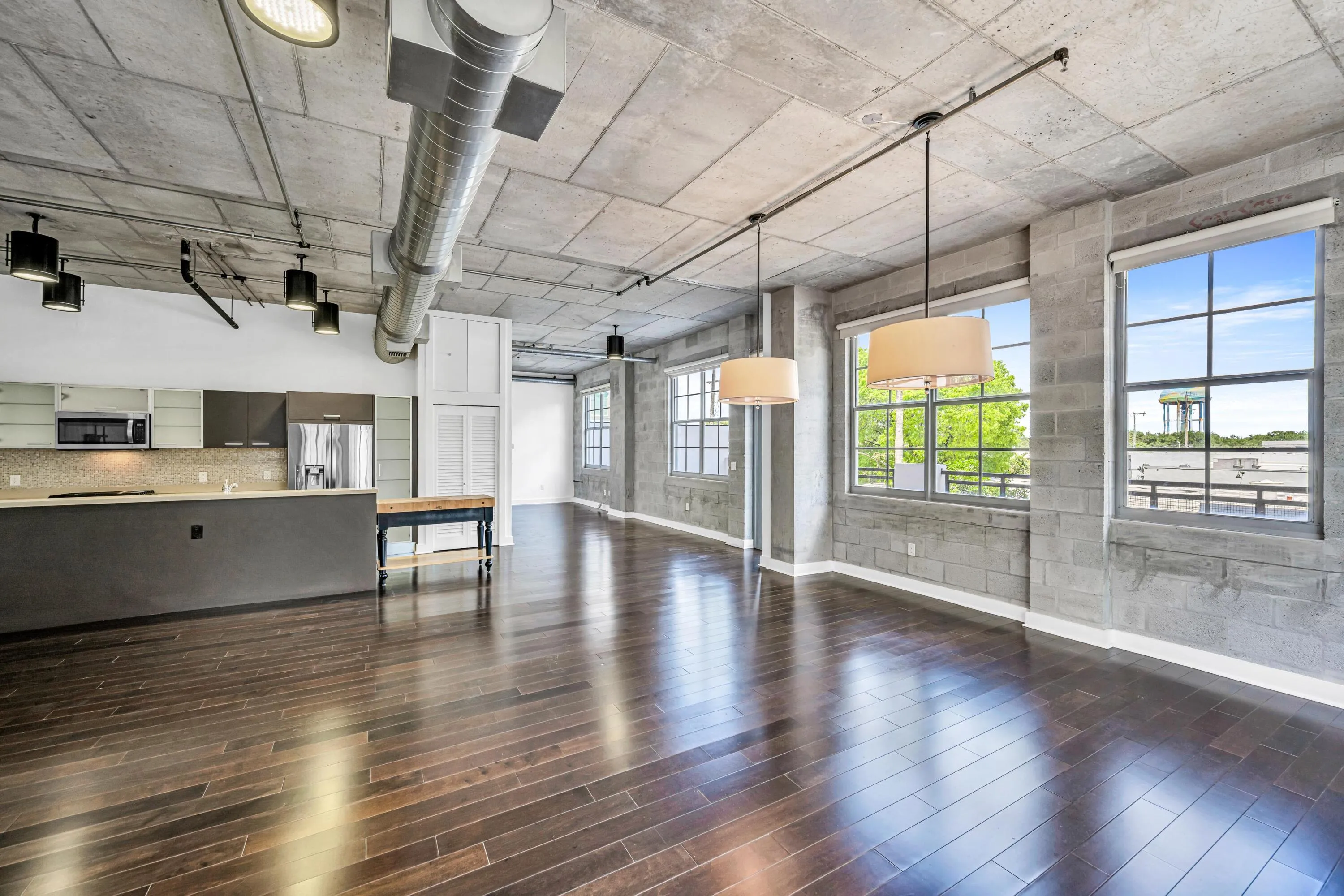 411 NW 1ST AVE #202--8