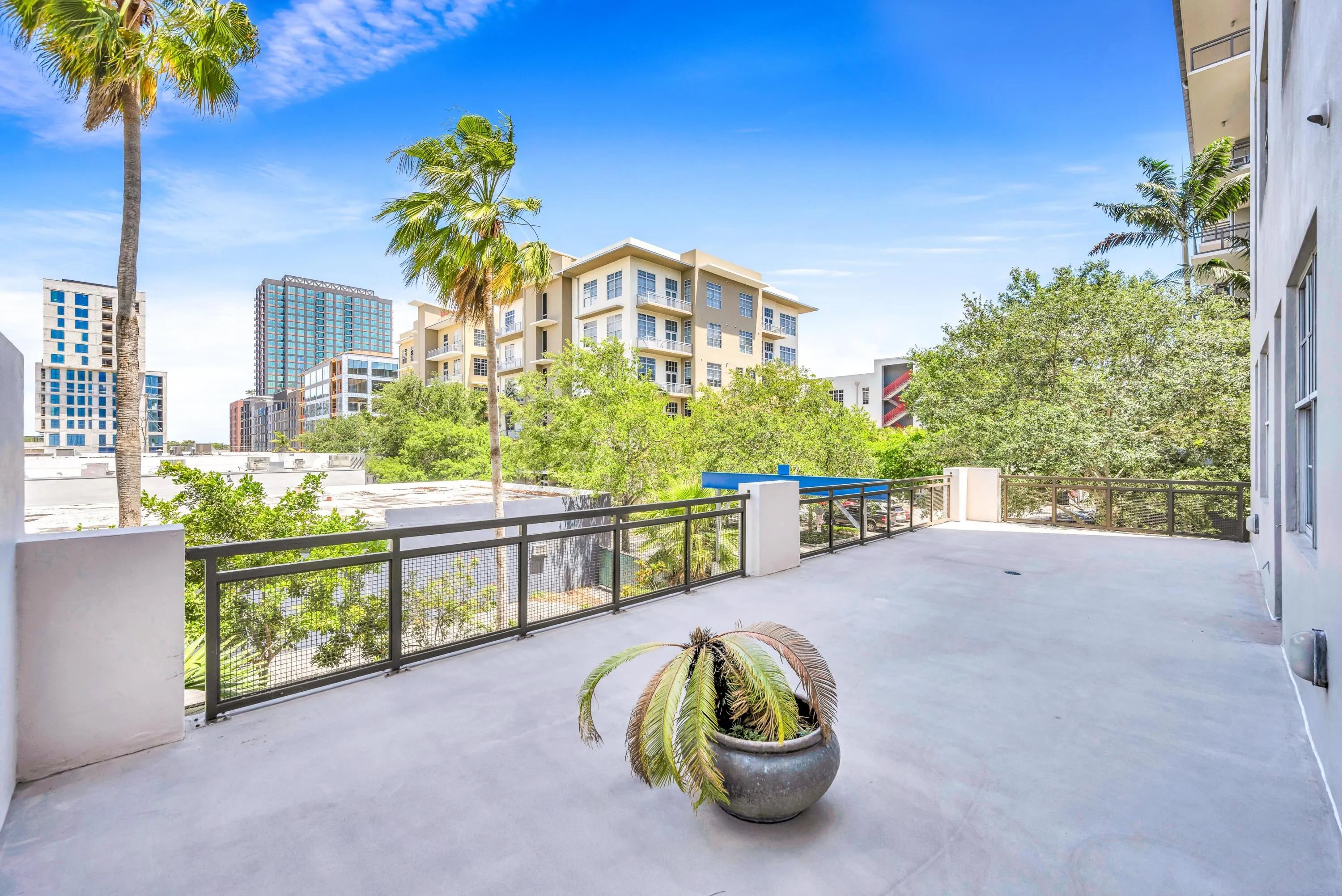 411 NW 1ST AVE #202--20