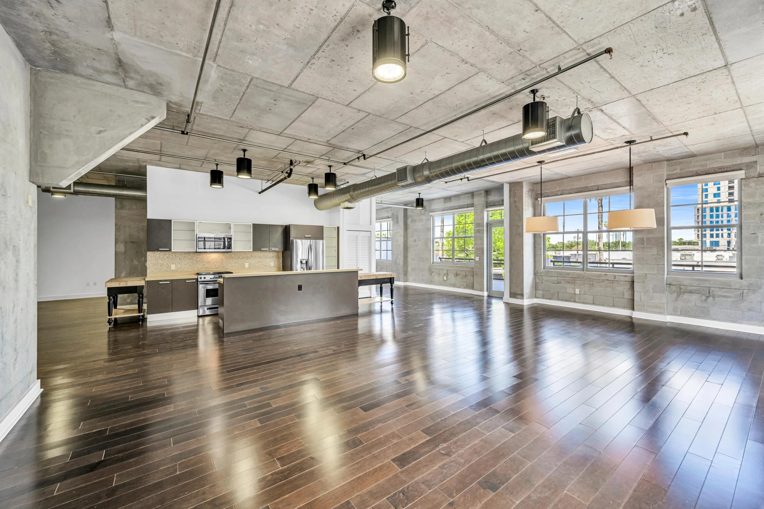 411 NW 1ST AVE #202--7