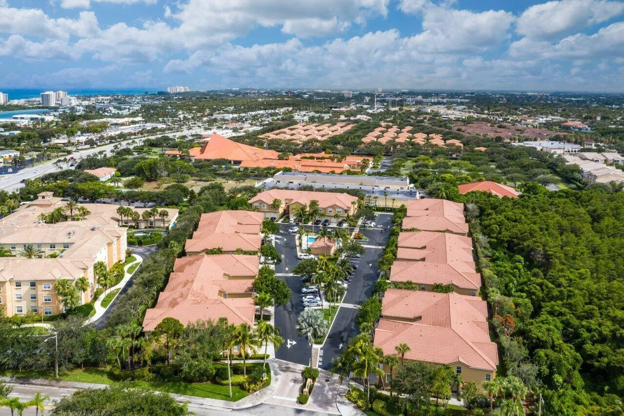 039-152VillageBoulevard-Tequesta-FL-3346