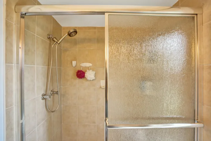 shower in master