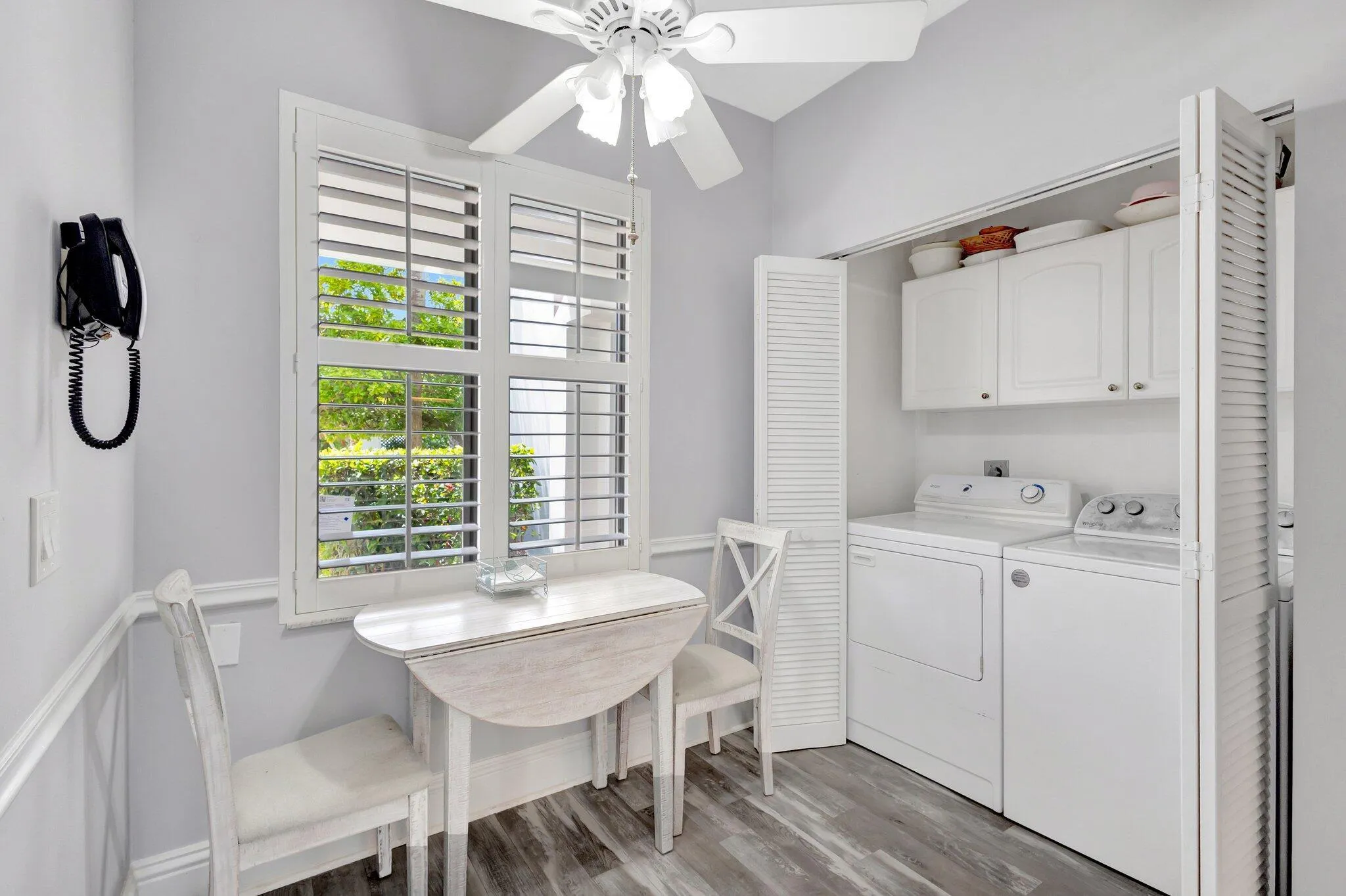 200 Waterside 109 - Washer:Dryer