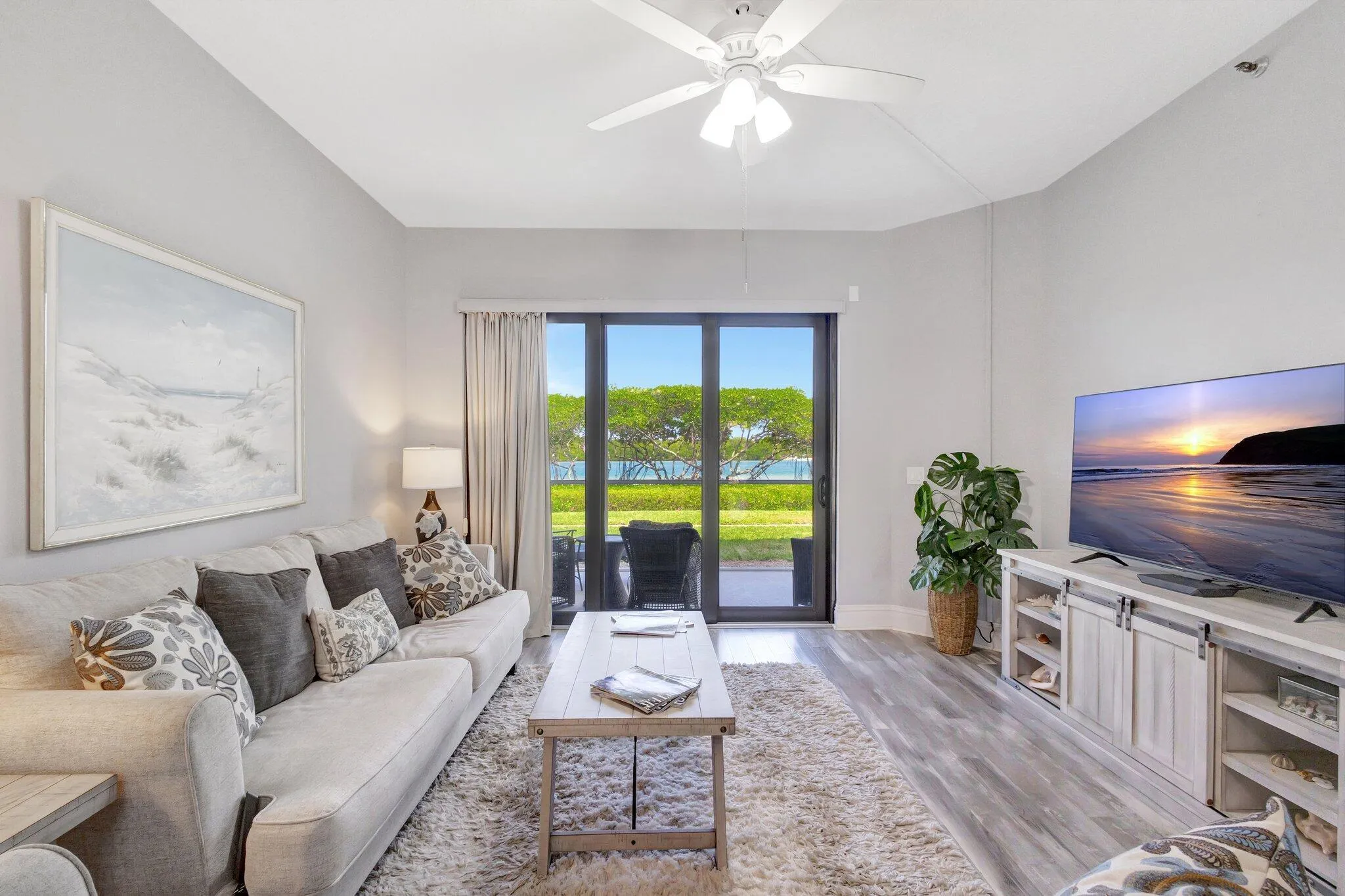 200 Waterside - Living Room 2