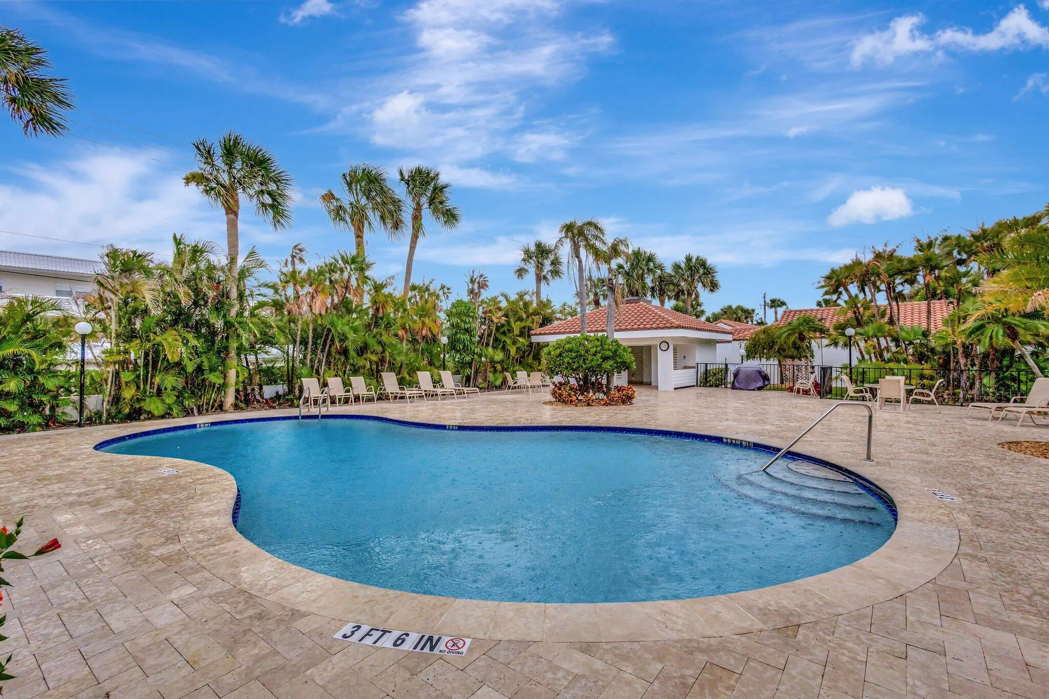 200 Waterside 109 - Exterior Pool
