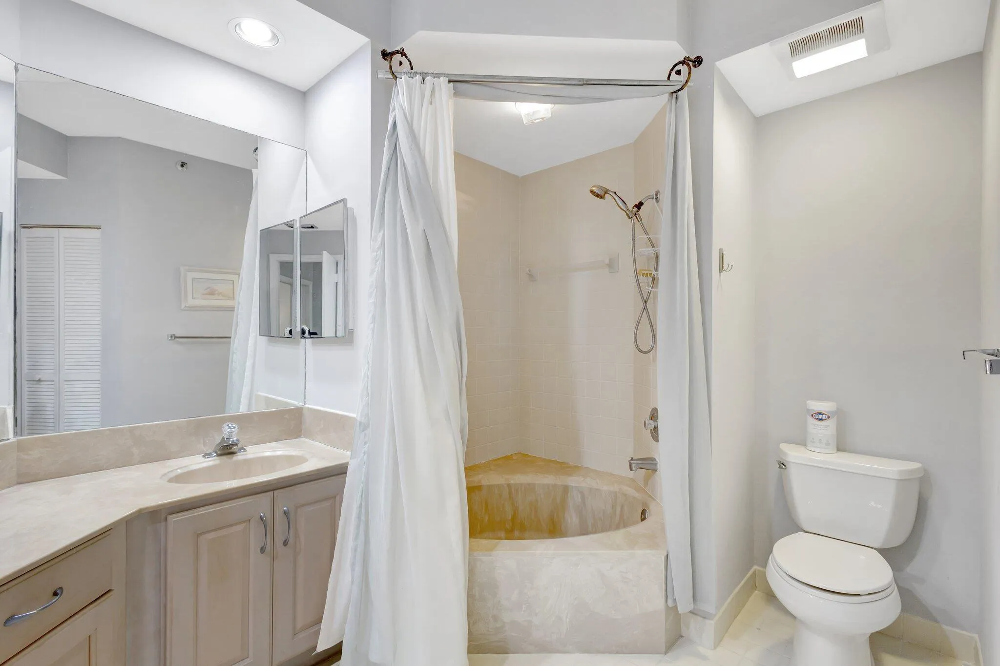200 Waterside 109- Master Bathroom 2