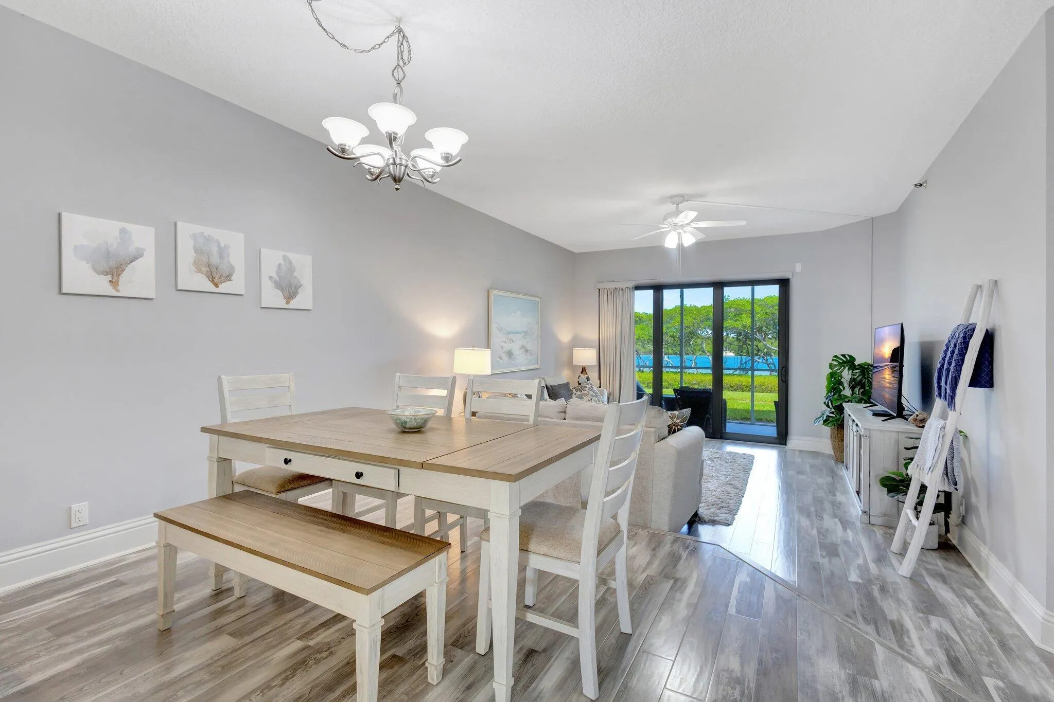 200 Waterside - Dining + Living