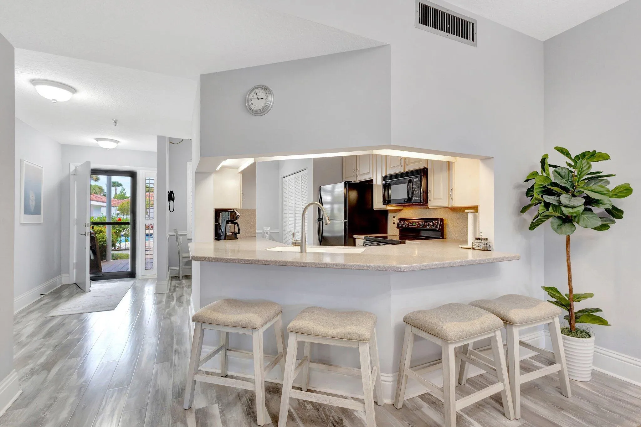 200 Waterside 109 - Kitchen