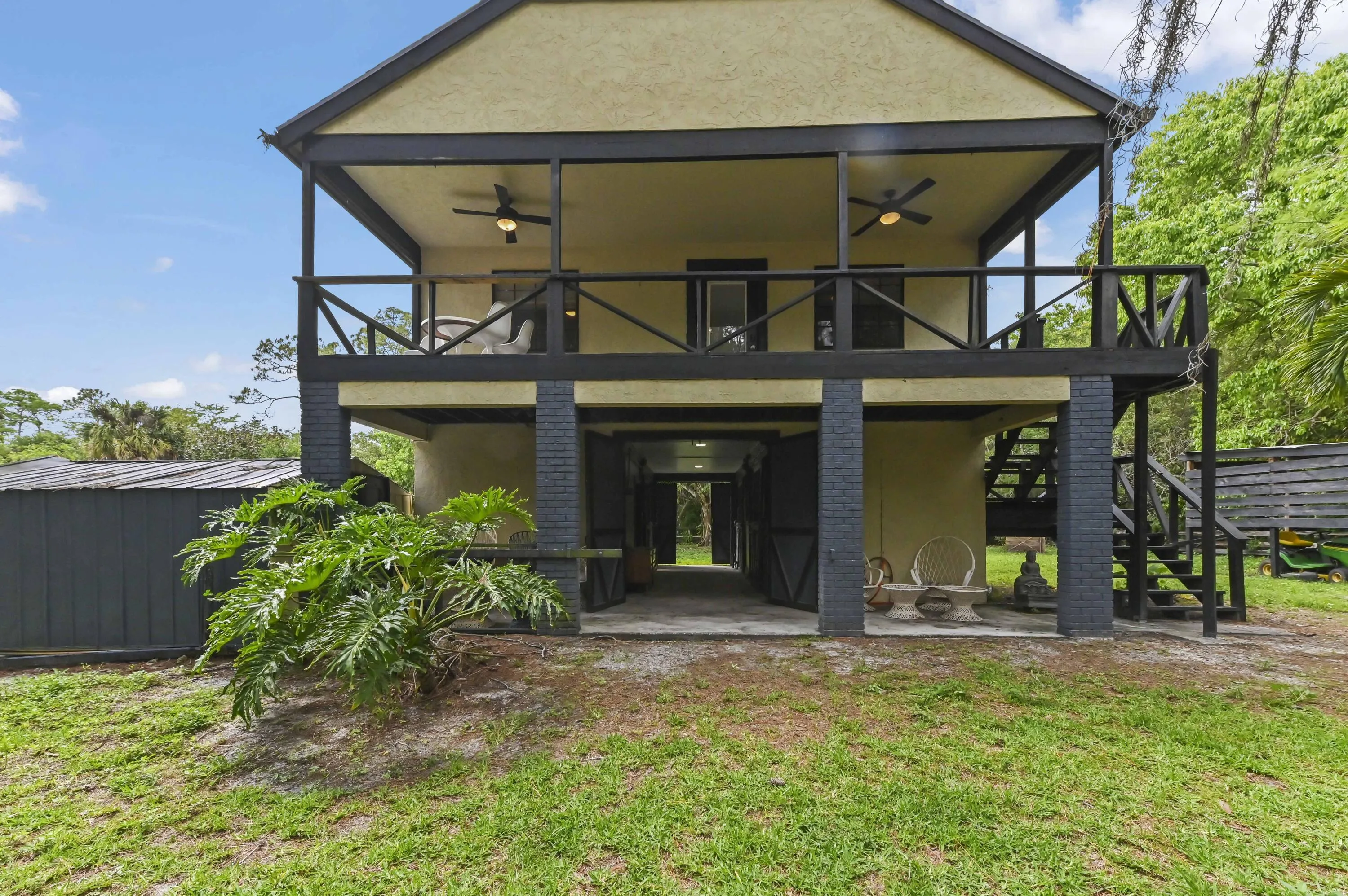 48 guest house 01