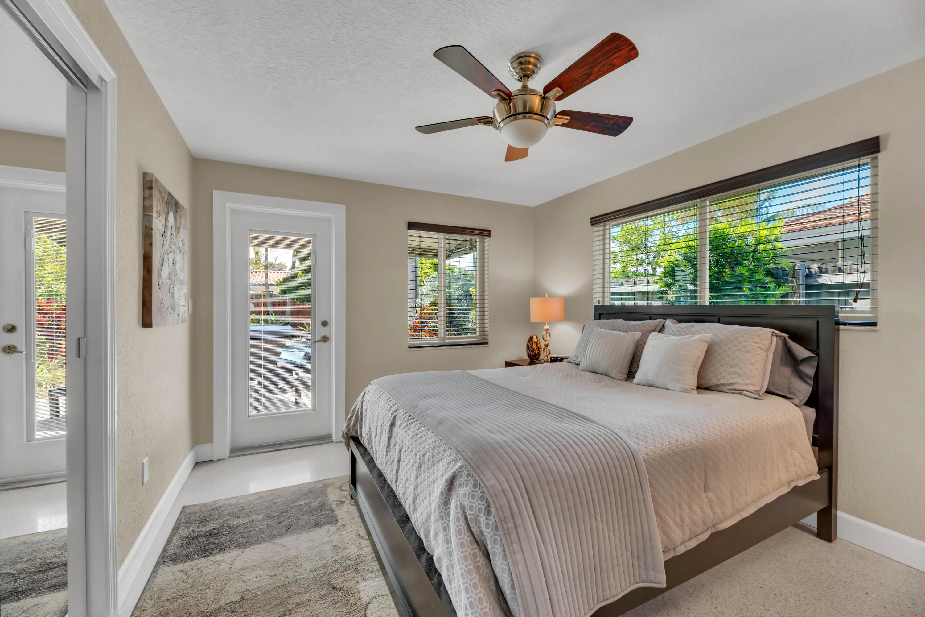 2401 NE 17th Terrace-26