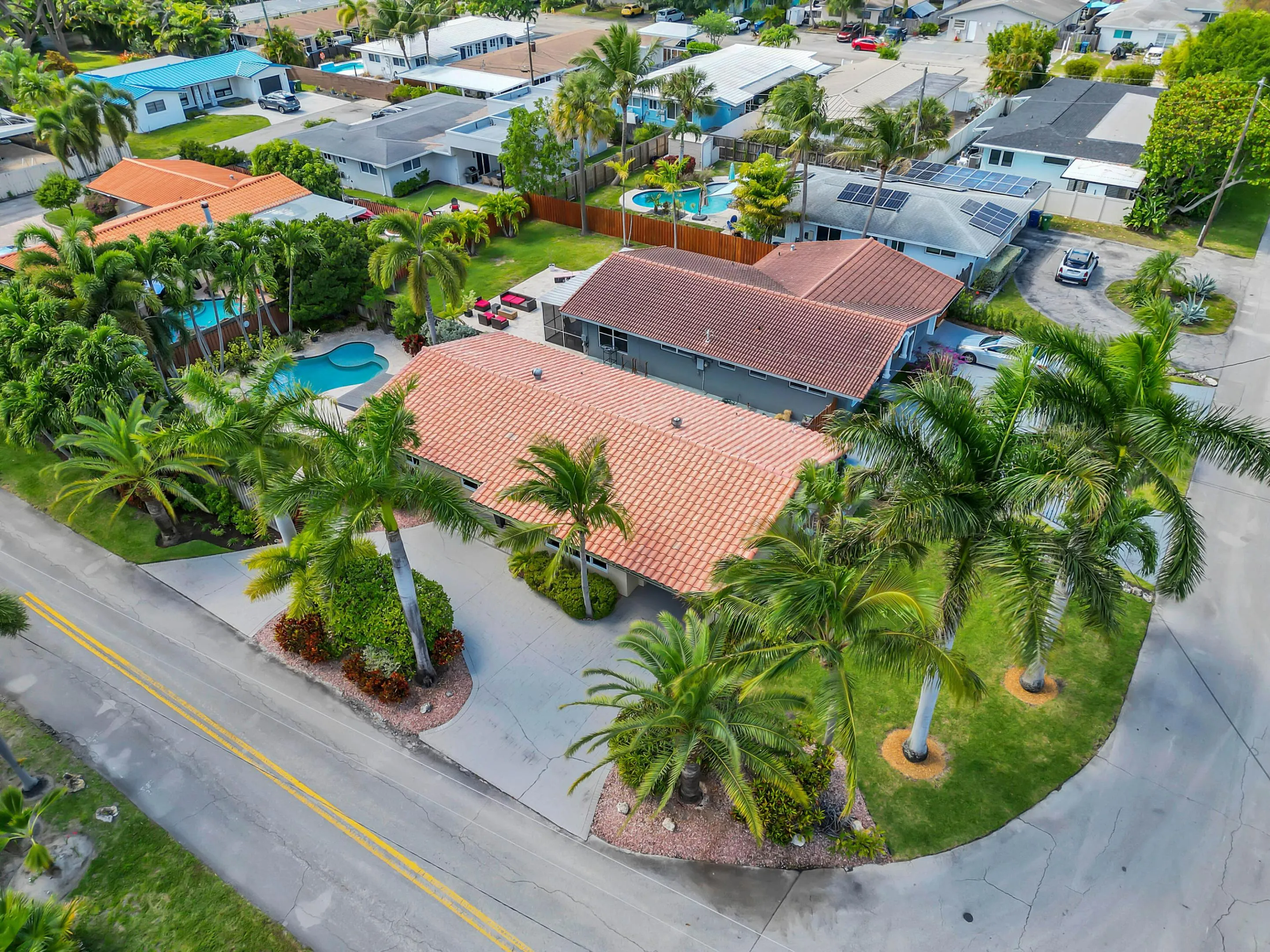 2401 NE 17th Terrace-40