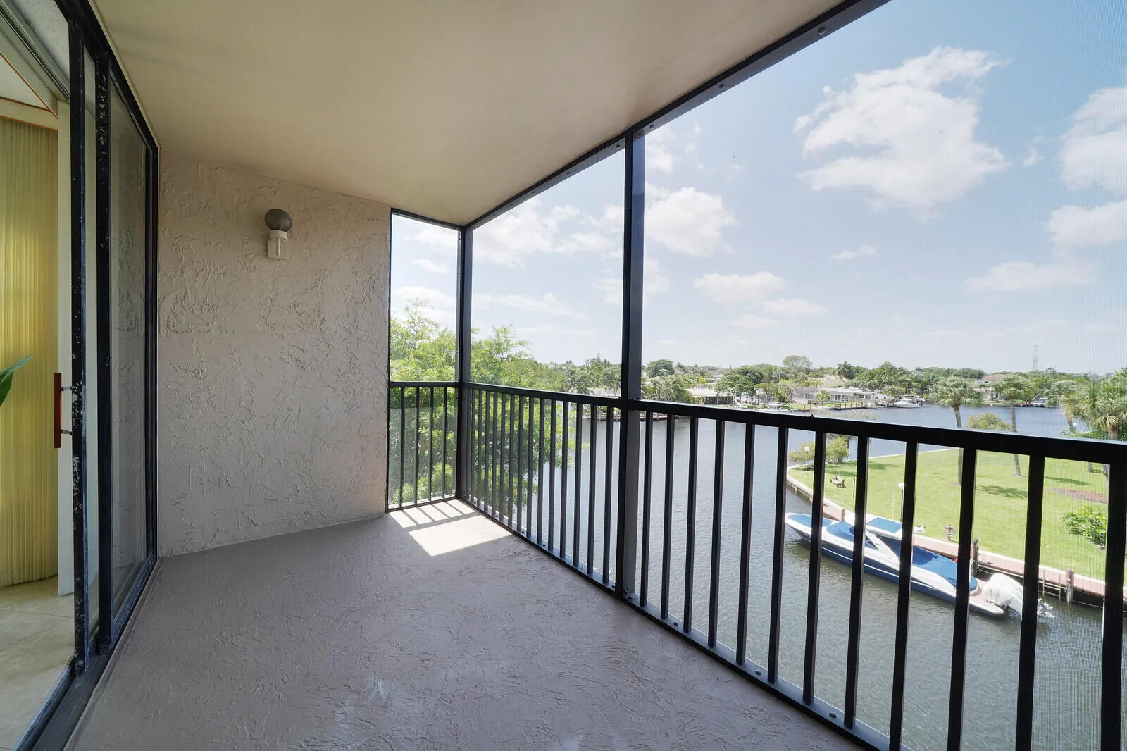 Screened Balcony