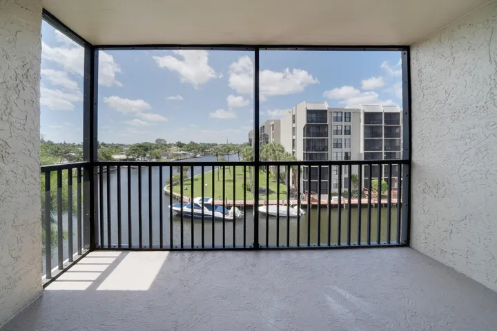 Screened Balcony