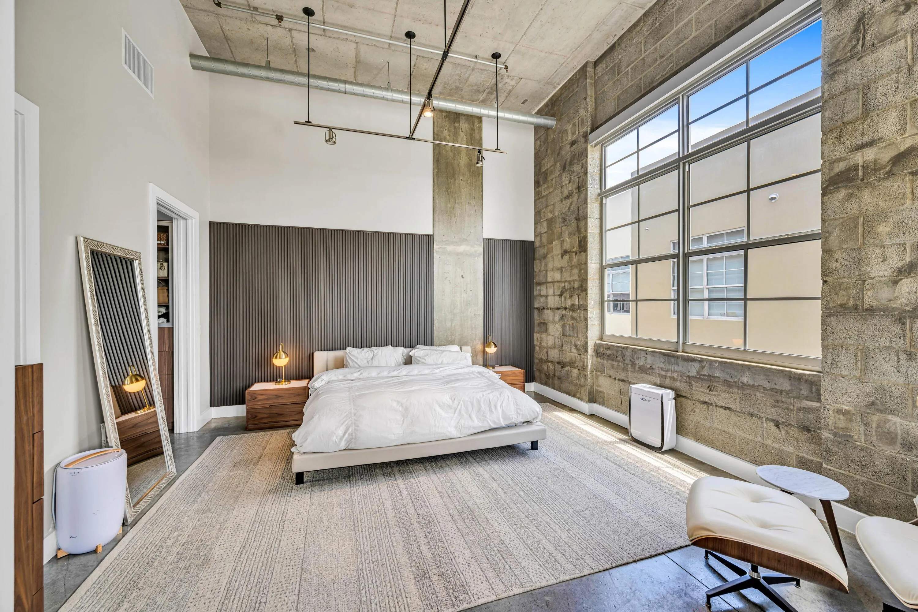 444 NW 1ST AVE #602--20