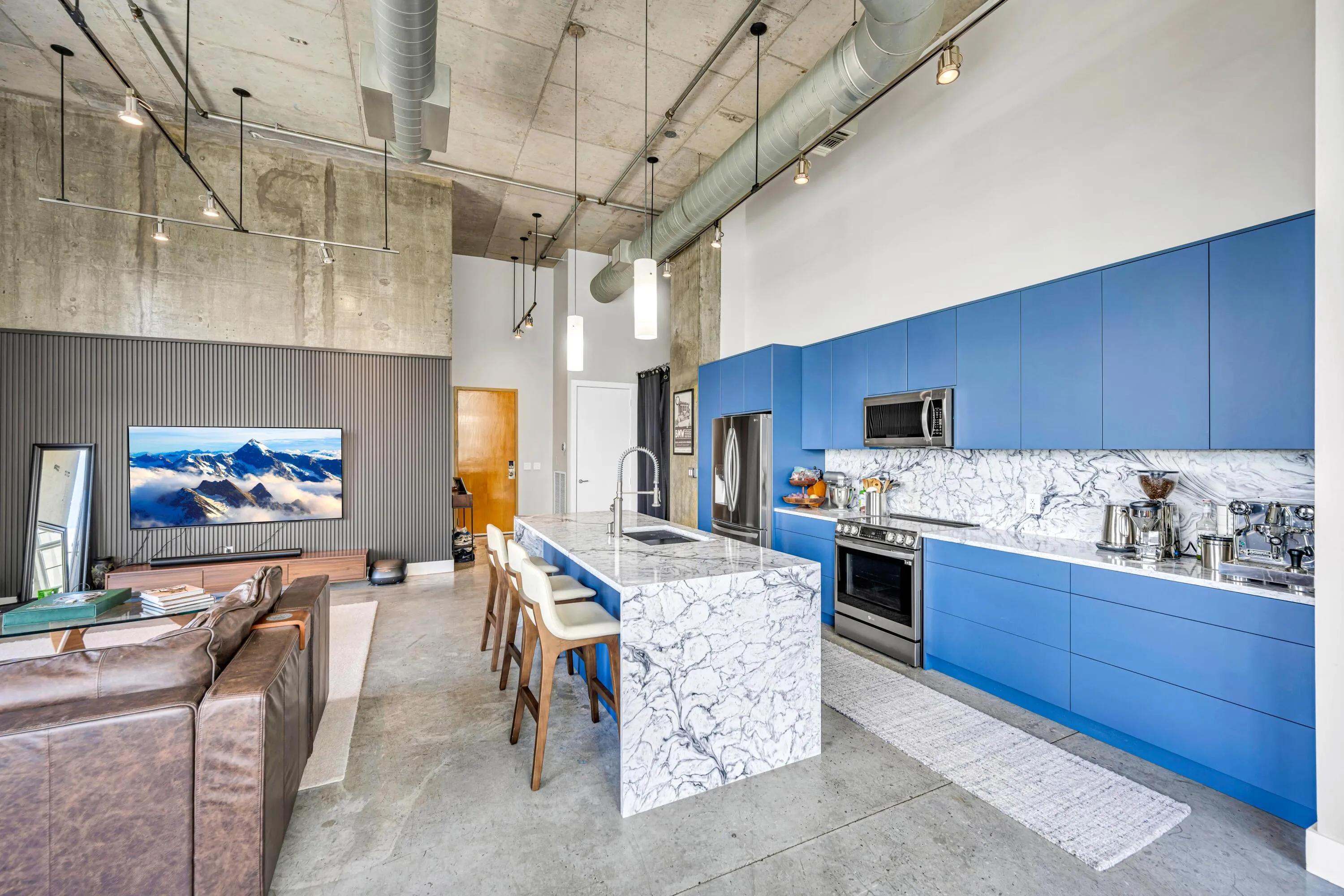 444 NW 1ST AVE #602--16
