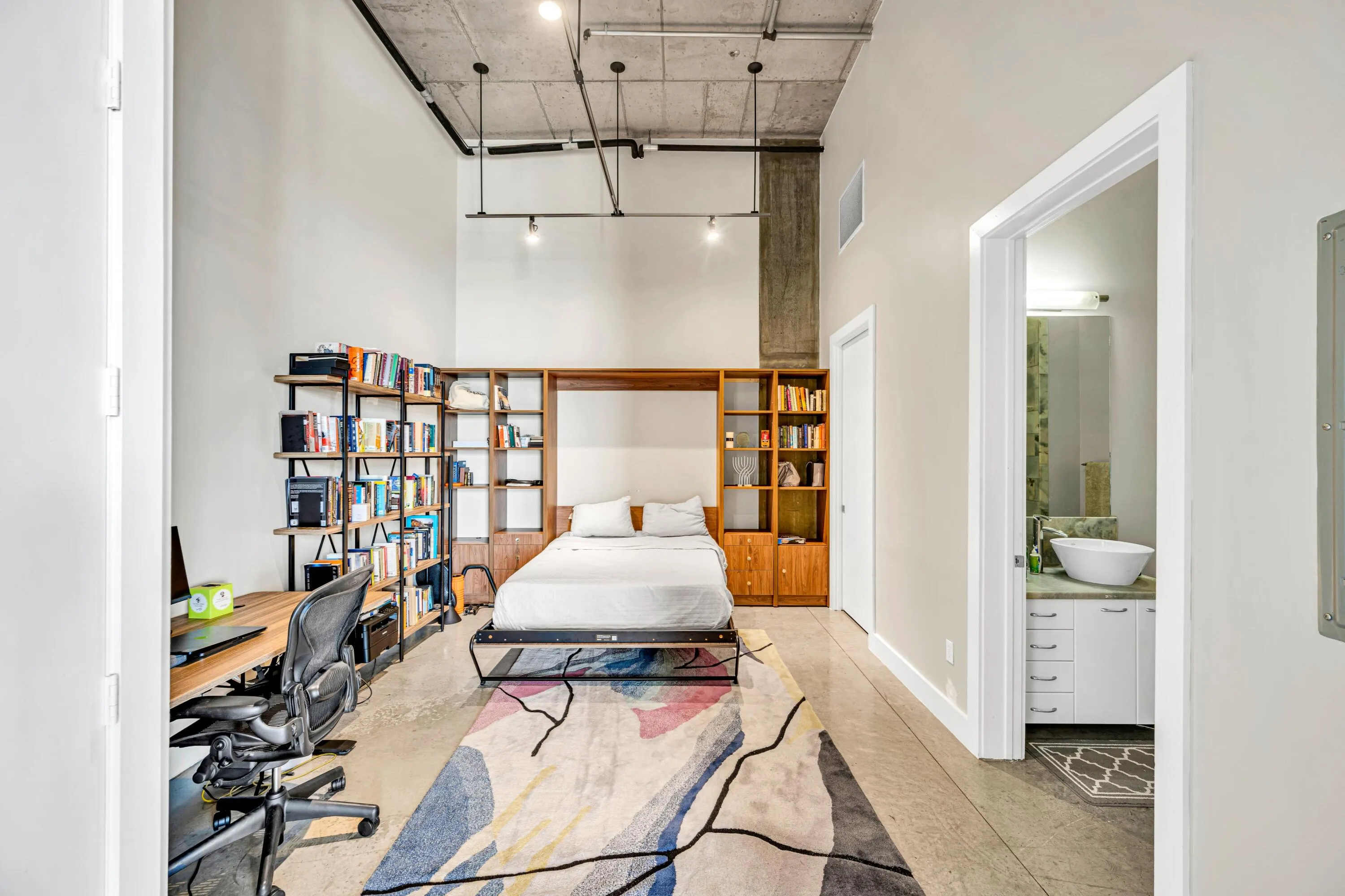 444 NW 1ST AVE #602--26